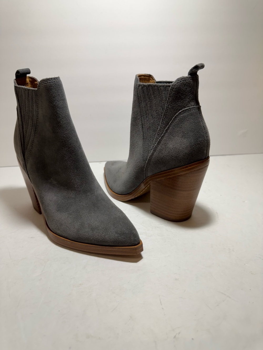 New Marc Fisher Women's Gadri Grey Suede Leather Western Ankle Booties Size 7